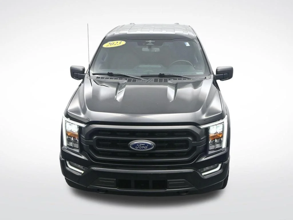 Used 2023 Black Ford XLT image 31