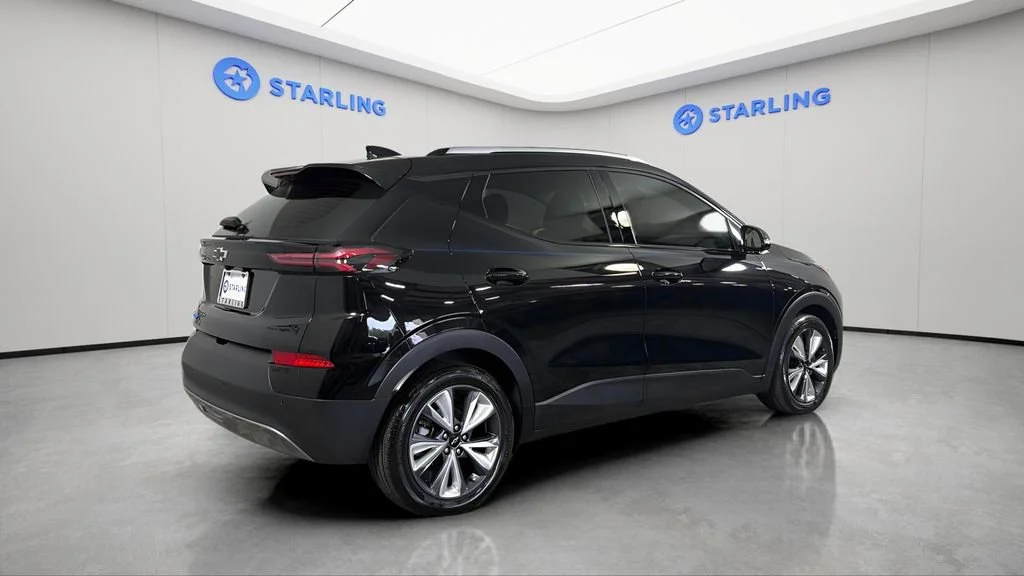 Used 2023 Mosaic Black Metallic Chevrolet LT image 9