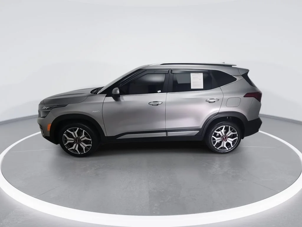 Used 2022 Gray Kia SX image 5