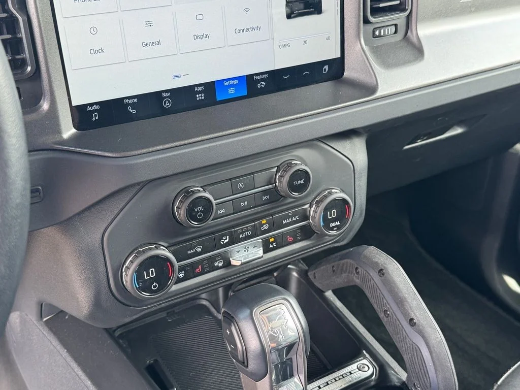 Used 2025 Beige Ford Badlands image 28