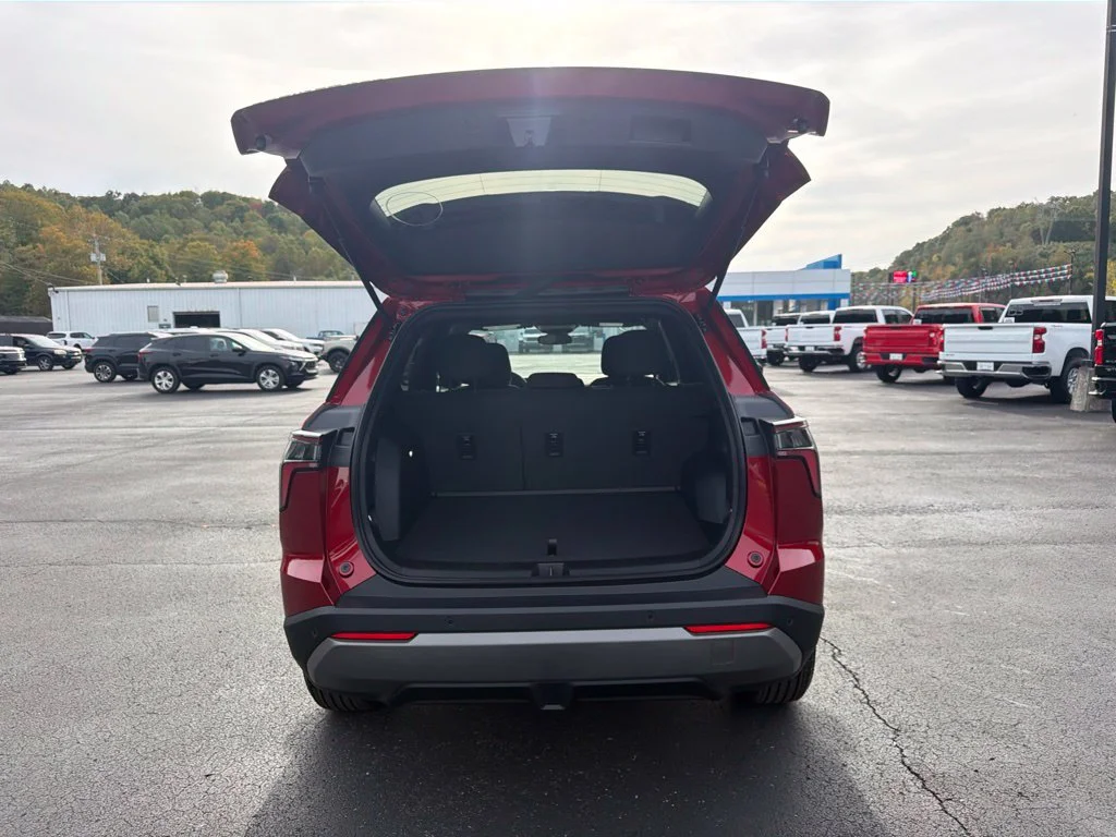 2027 Chevrolet Equinox LT - Photo 15
