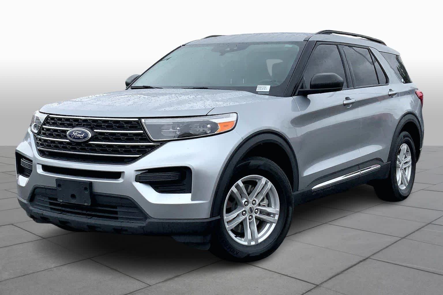 2023 Ford Explorer XLT RWD's photo