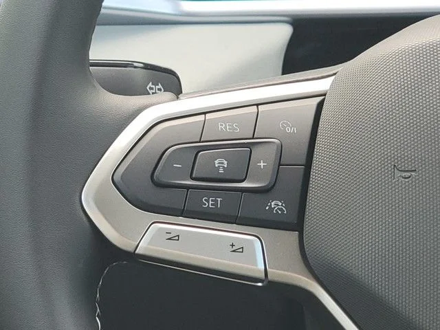 2025 Volkswagen Taos SE - Photo 26