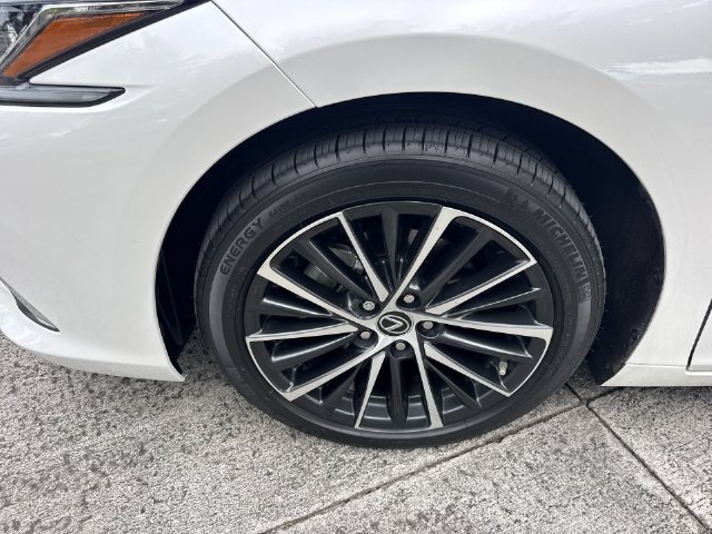 Certified Used 2024 EMINENT WHITE PEARL Lexus 300h image 10