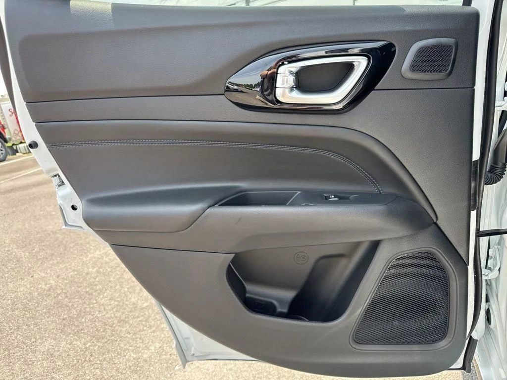 2025 Jeep Compass Limited - Photo 18