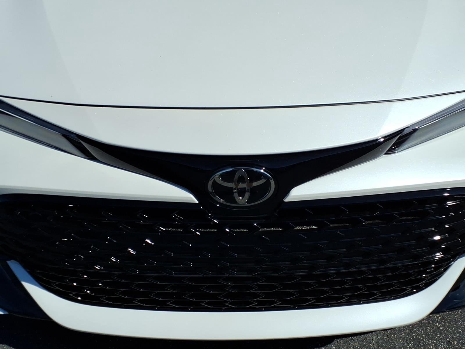 New 2027 Wind Chill Pearl with Black roof Toyota SE image 12