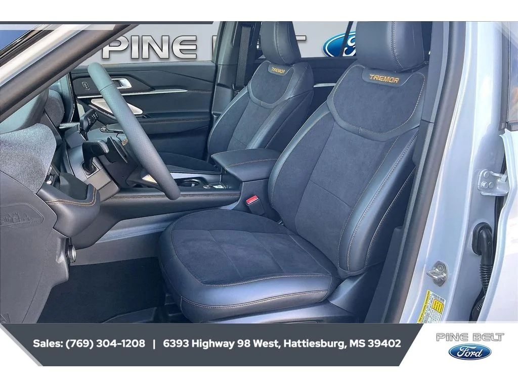 New 2026 Space White Metallic Ford Tremor® image 18