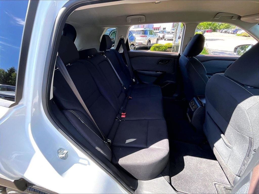 Used 2023 White Nissan S image 16