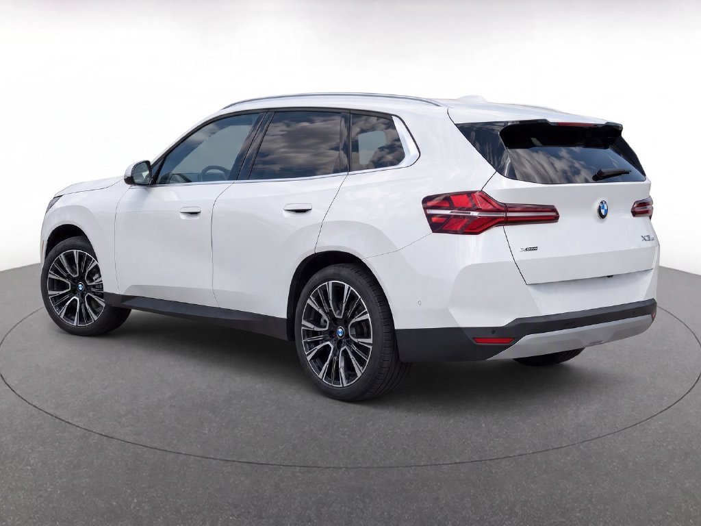 New 2026 Mineral White Metallic BMW 30 xDrive image 4