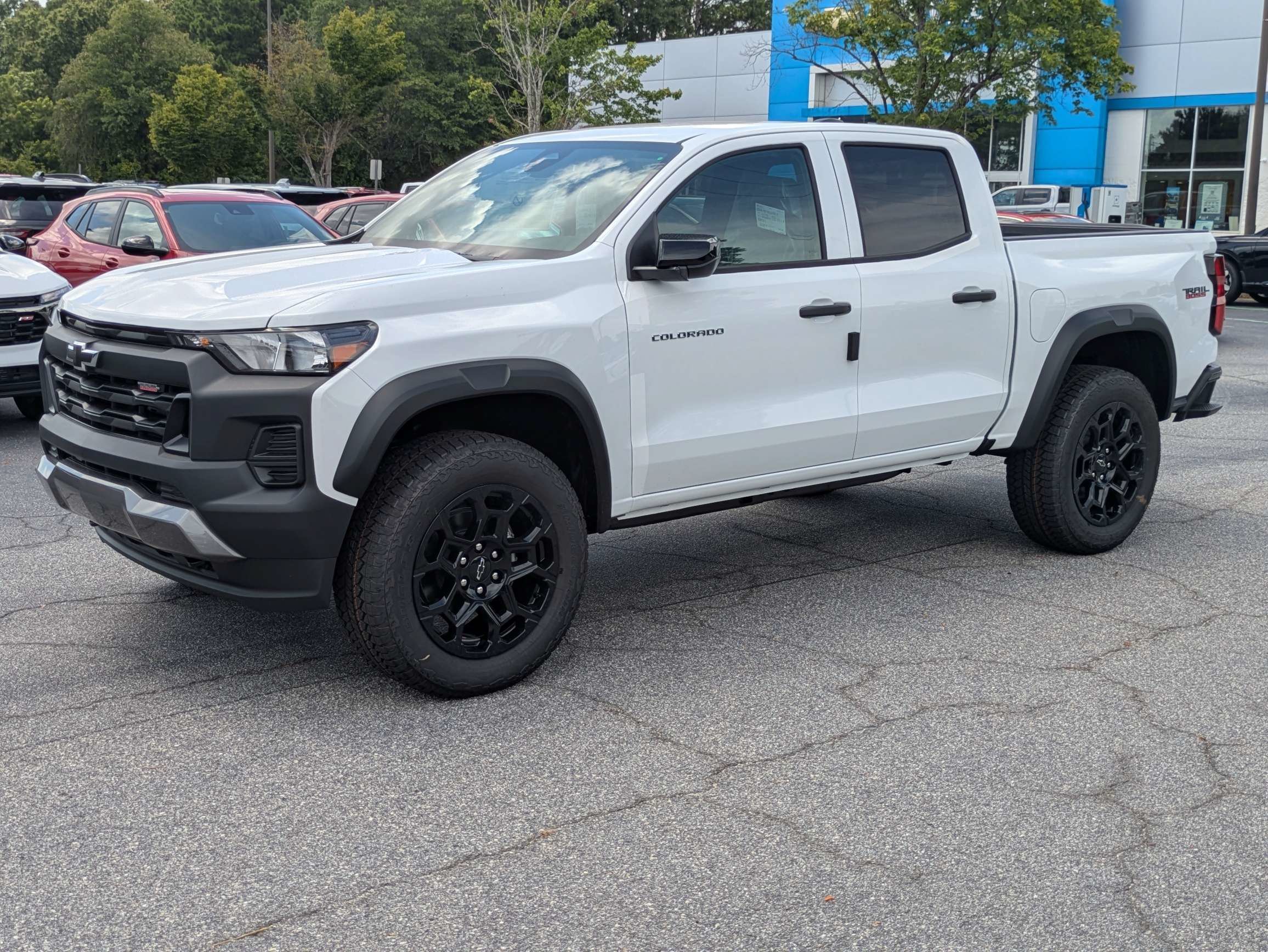 2026 Chevrolet Colorado Trail Boss - Photo 8