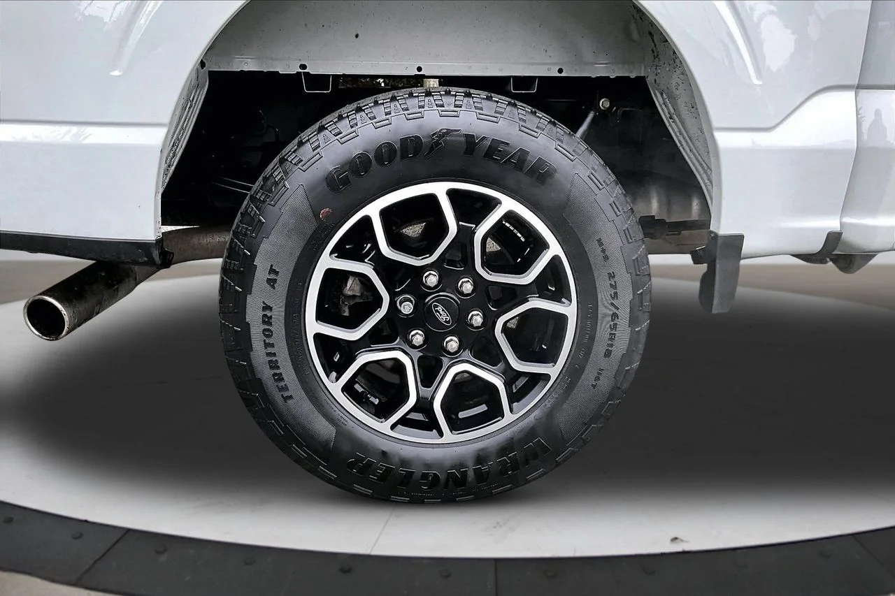 Used 2023 White Ford XLT image 34