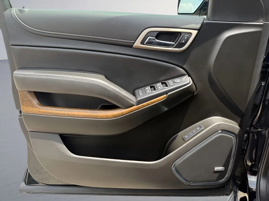 Used 2019 Black GMC Denali image 8