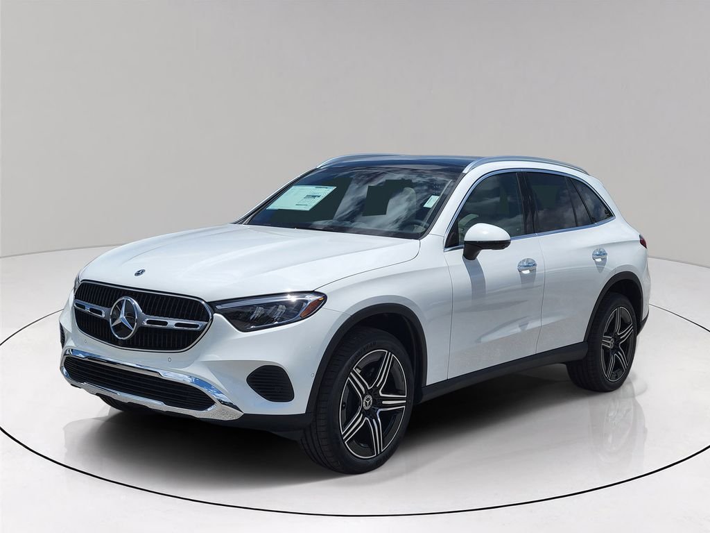 New 2026 Polar White Mercedes-Benz GLC 300 image 3