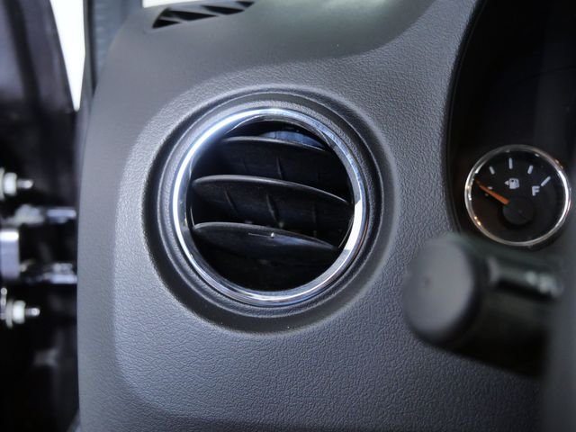 Used 2015 Gray Jeep Latitude image 22