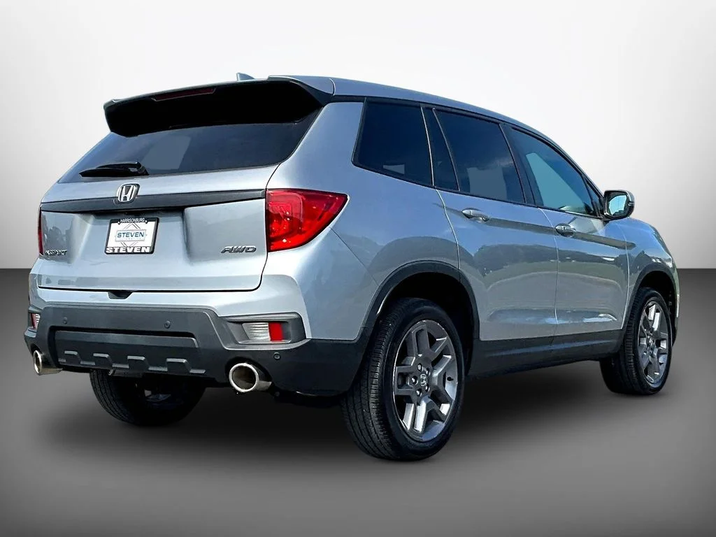 Used 2023 Lunar Silver Metallic Honda EX-L image 6