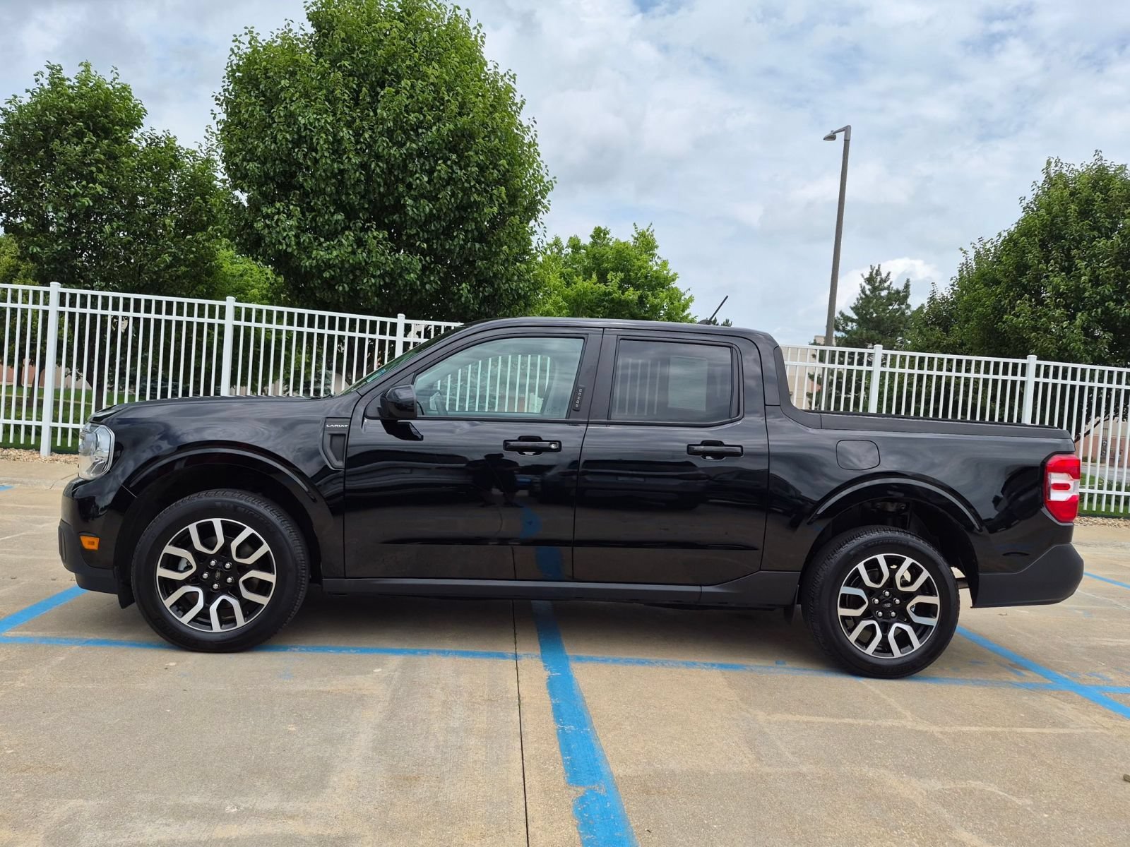 Used 2023 Shadow Black Ford LARIAT image 9
