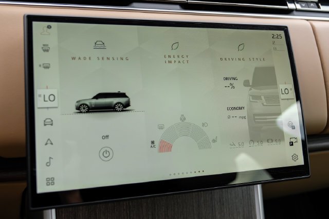 New 2027 Gold Land Rover SE image 43