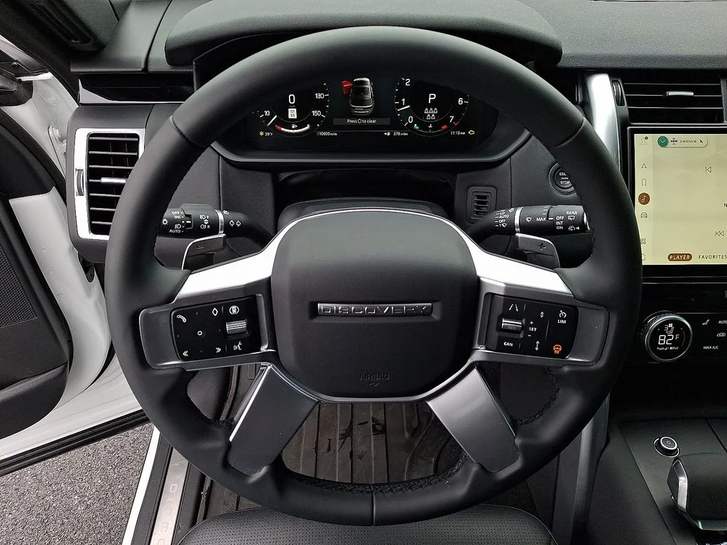 Certified Used 2025 White Land Rover S image 14