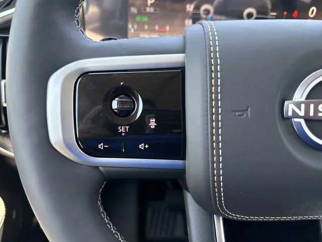 New 2026 Everest White TriCoat / Super Black Two-tone Nissan Platinum Reserve image 31