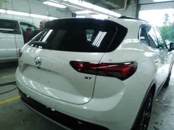 Used 2023 White Frost Tricoat Buick Preferred image 4