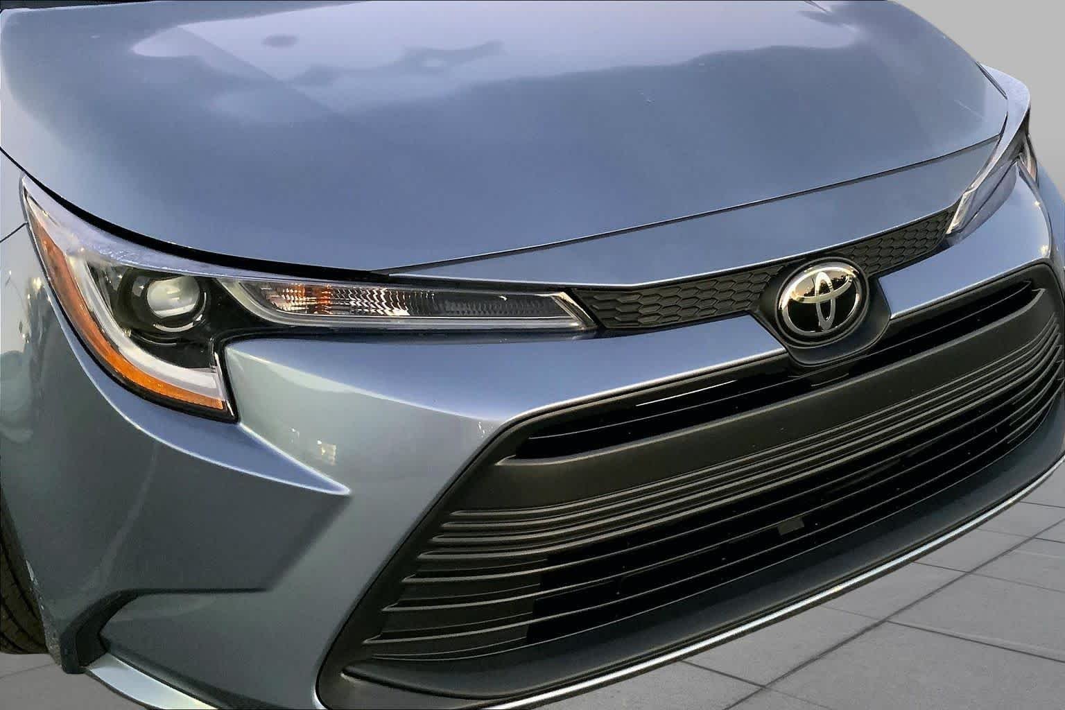 Used 2026 Celestite Toyota LE image 27