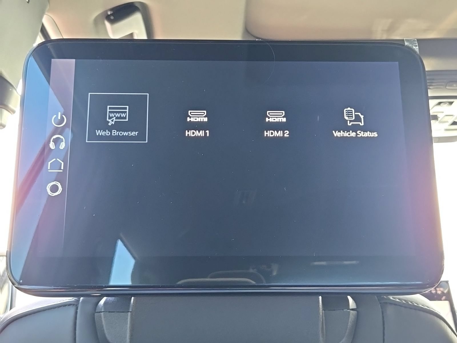 2026 GMC Yukon Denali Ultimate - Photo 30