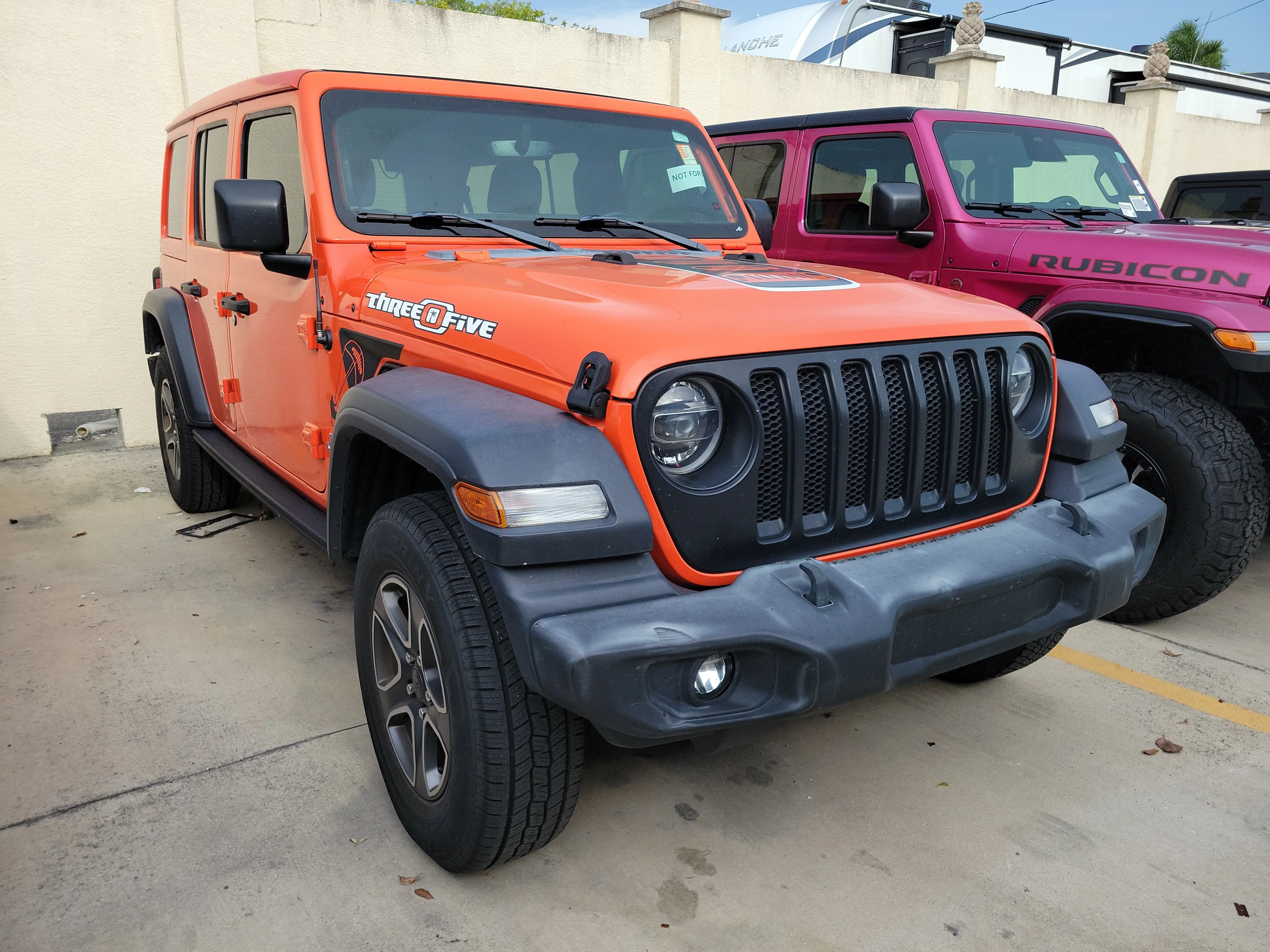 Used 2020 Punkn Metallic Clearcoat Jeep Sport S image 1
