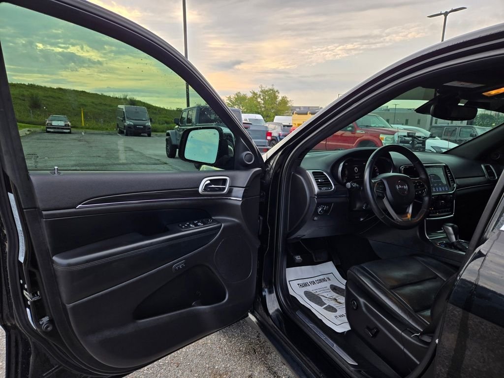 Used 2019 Black Jeep Limited image 11