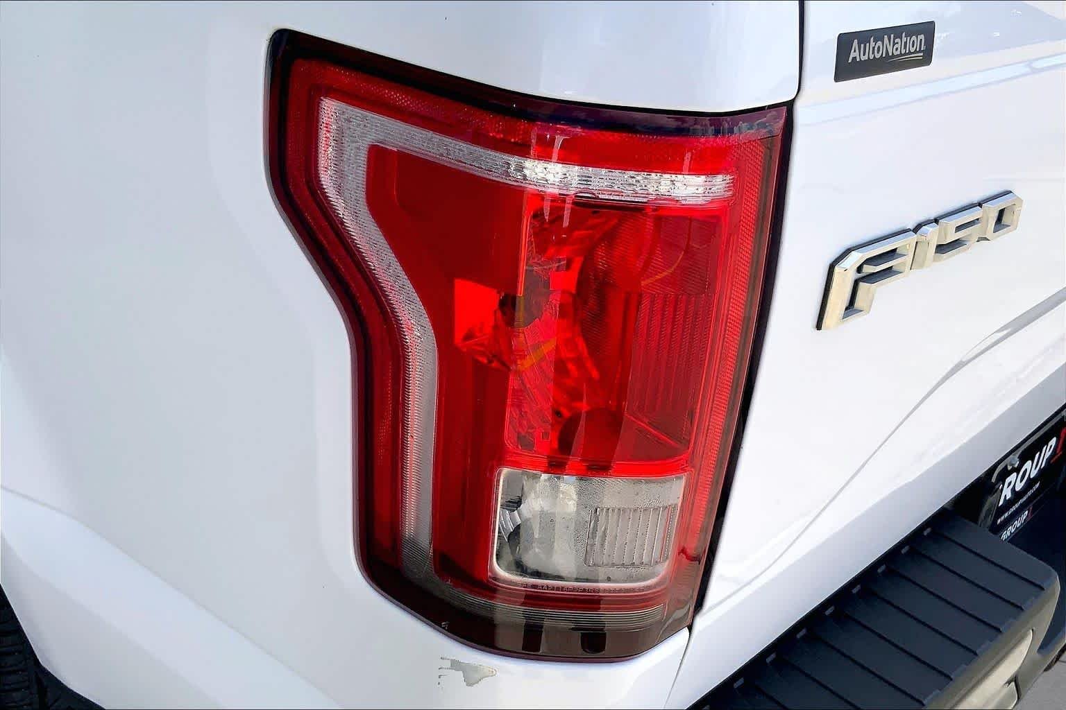Used 2016 Oxford White Ford XL image 25