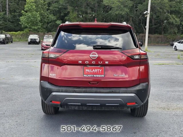 Used 2023 Red Nissan SL image 4