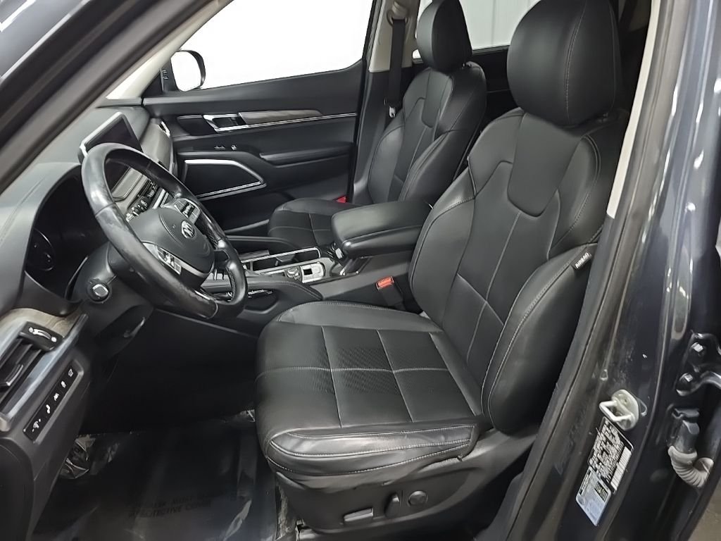 Used 2021 Gray Kia EX image 30