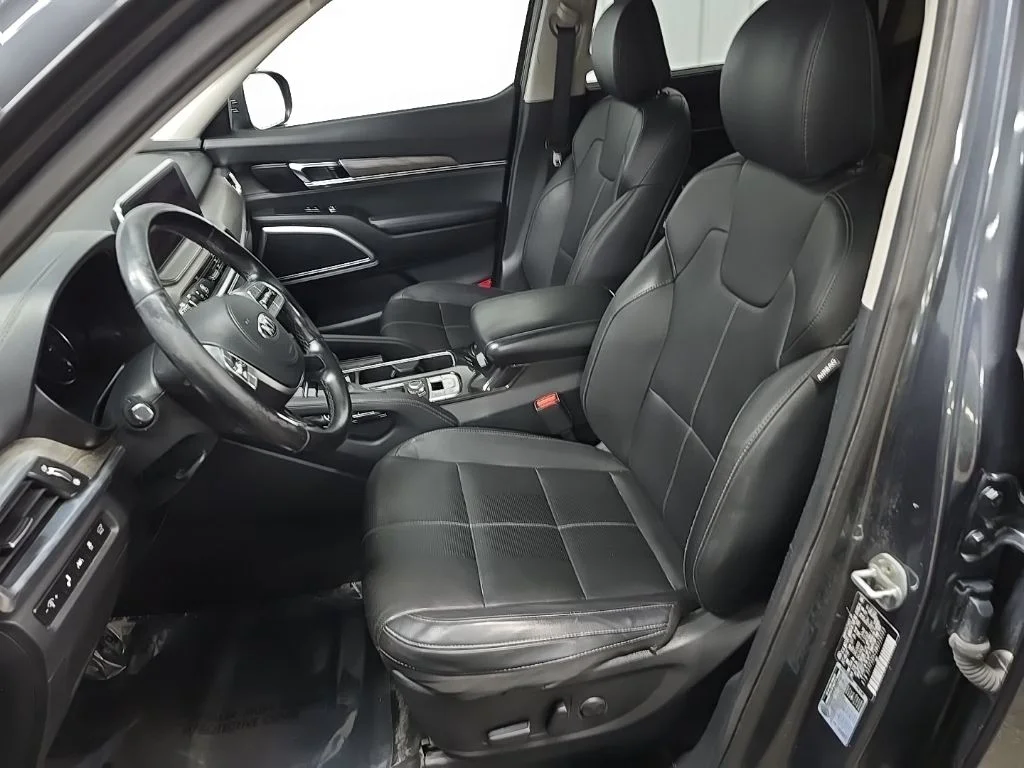 Used 2021 Gray Kia EX image 30