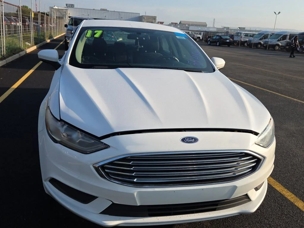 Certified Used 2017 White Ford SE image 2