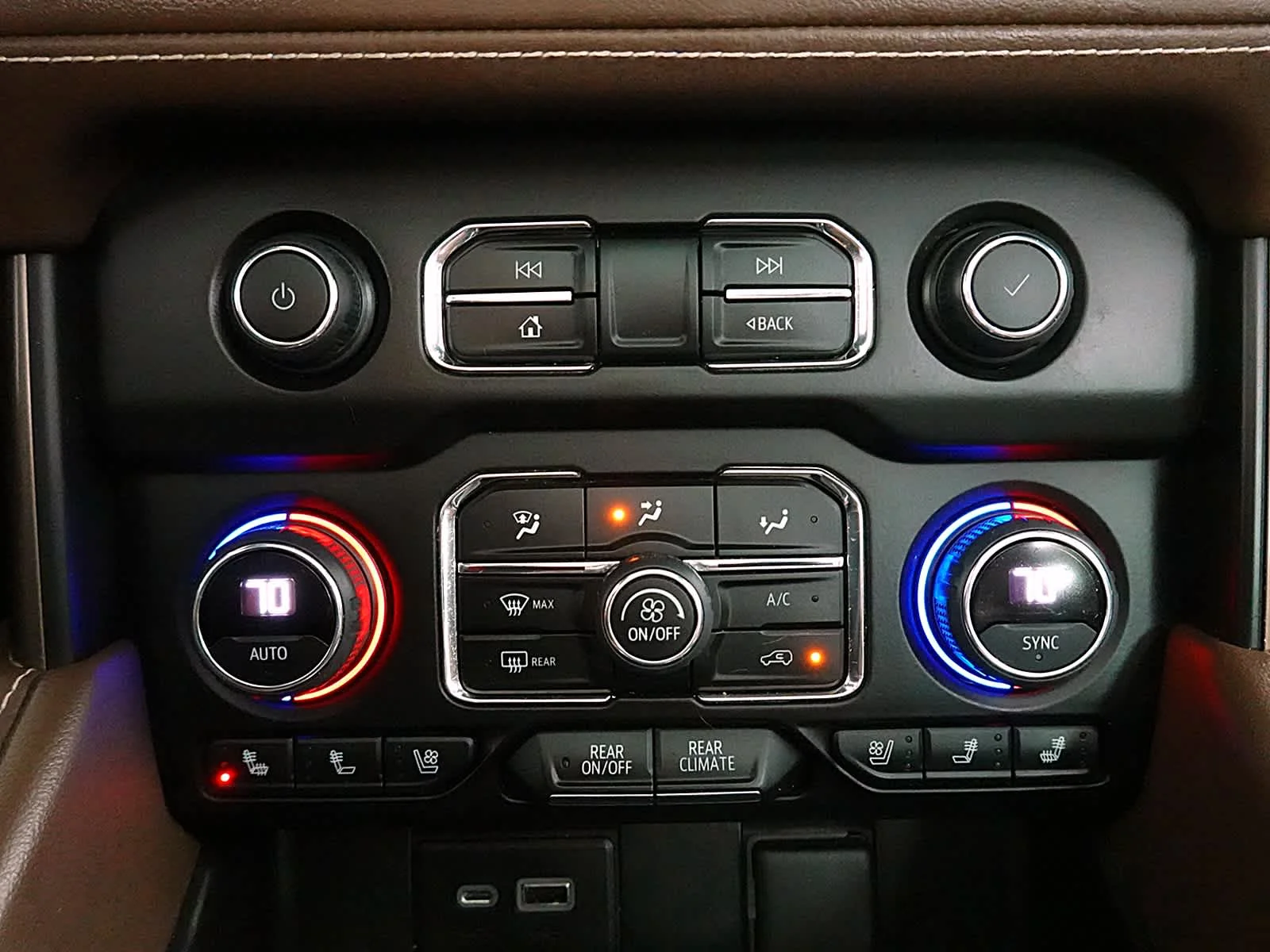 Used 2022 Summit White Chevrolet High Country image 29