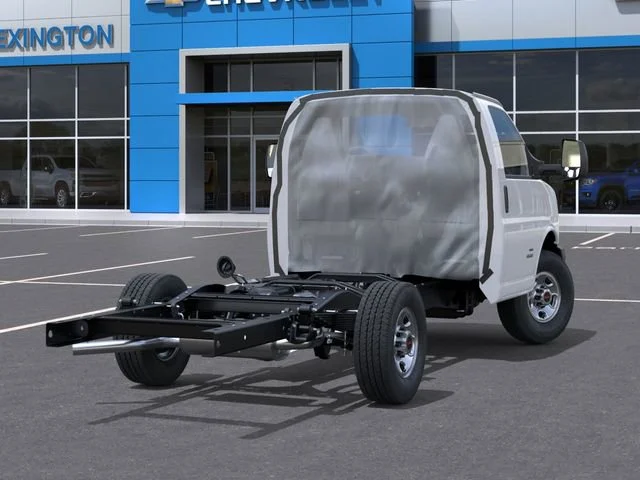 New 2025 Summit White GMC 1WT image 4