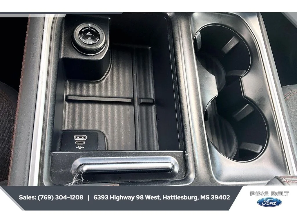 Used 2025 WHITE Ford Active image 23
