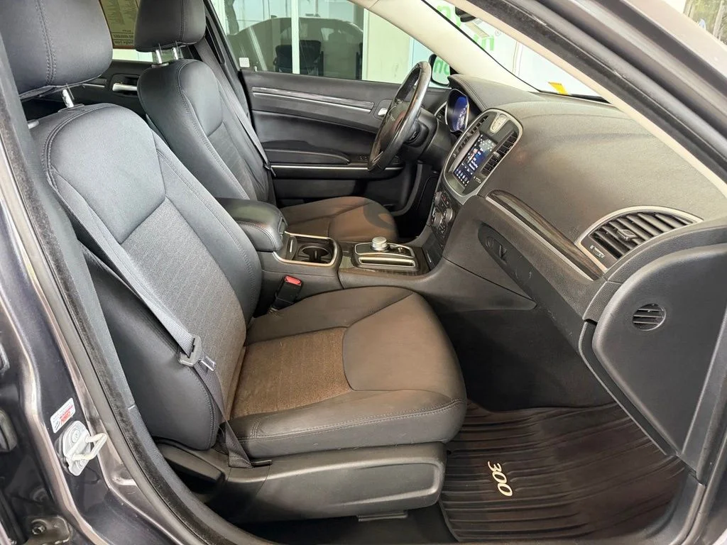 Used 2019 Gray Chrysler Touring image 21