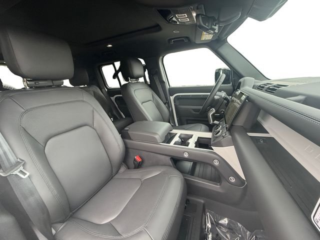 New 2026 Fuji White Land Rover X-Dynamic SE image 16