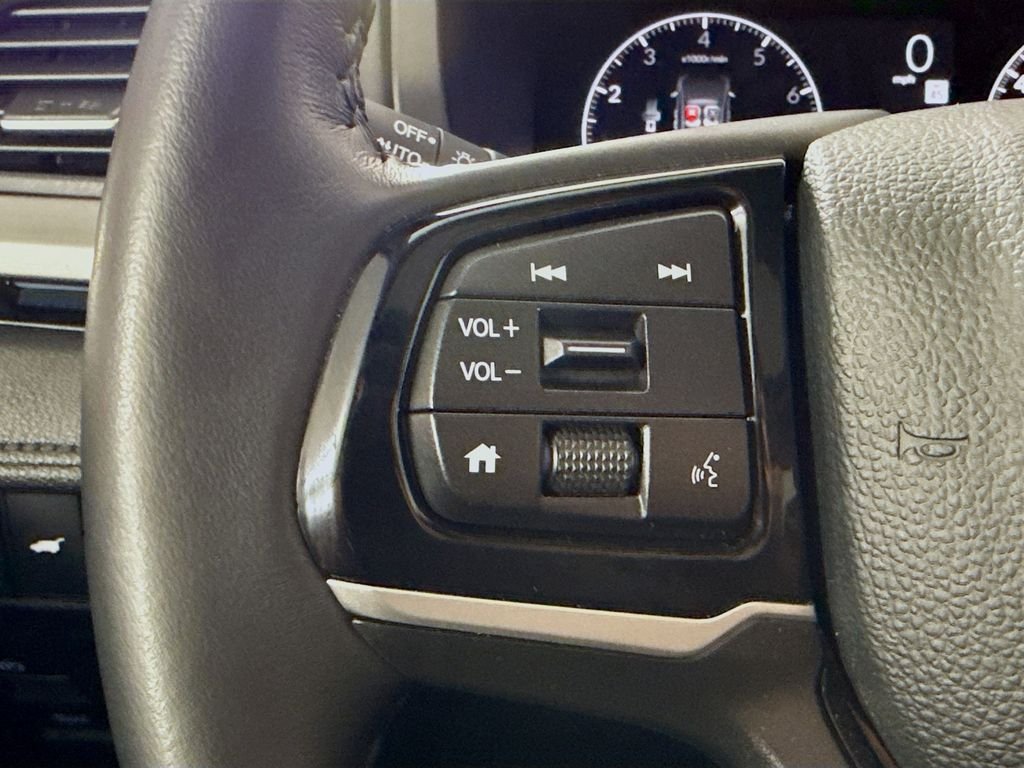2025 Honda Odyssey Touring - Photo 11
