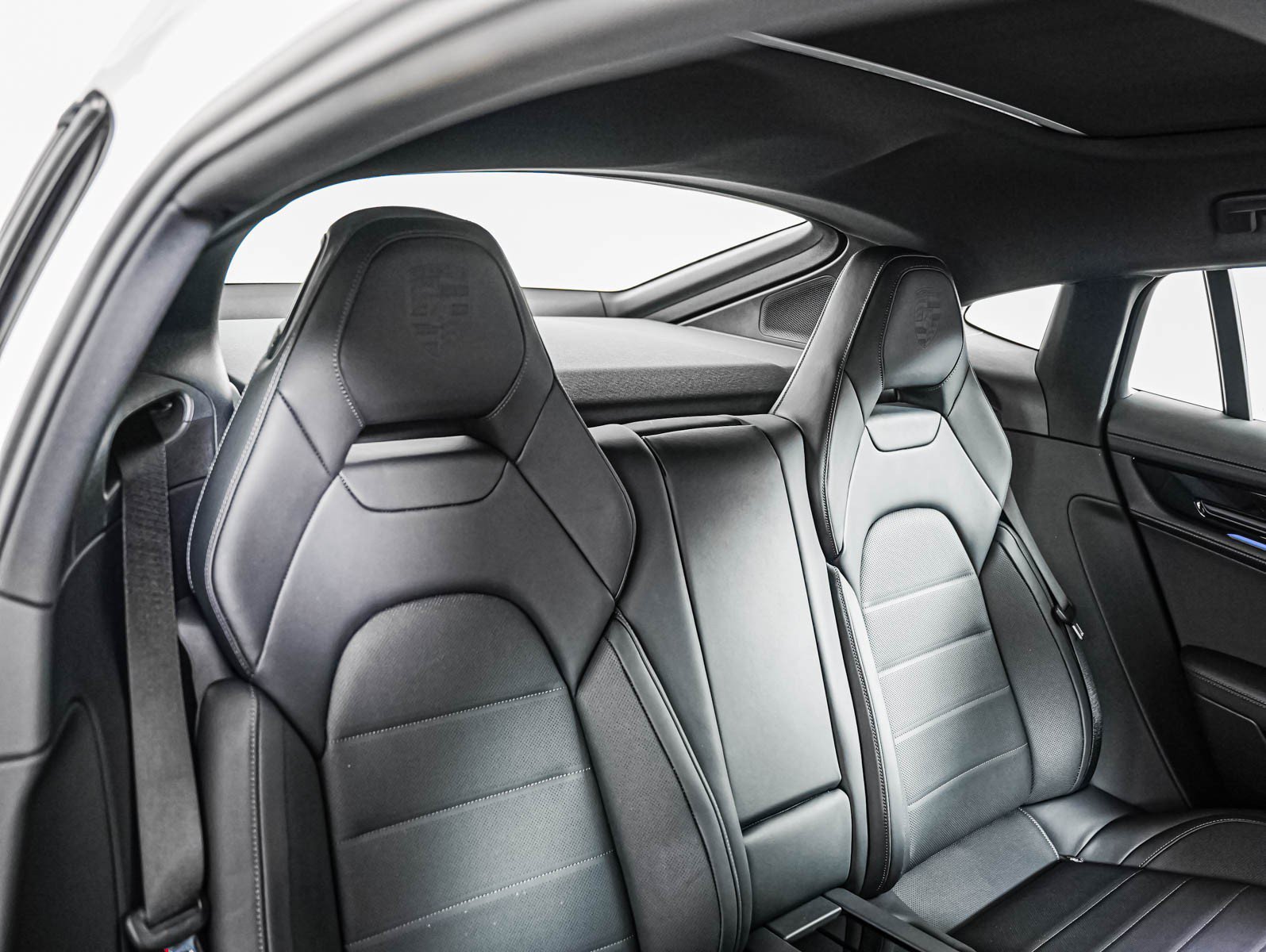 Certified Used 2024 White Porsche  image 6