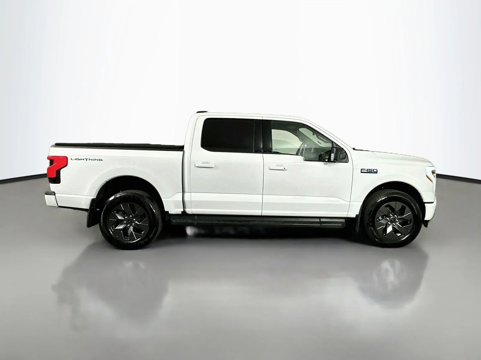 Used 2024 Oxford White Ford Flash image 8