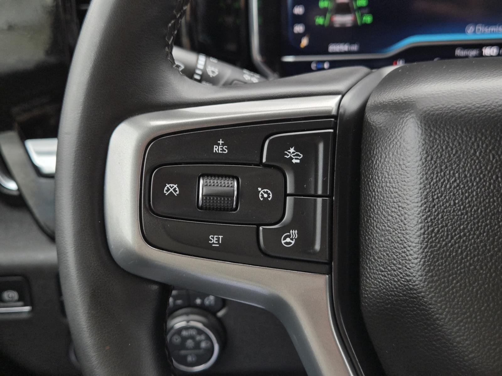 Used 2025 Summit White Chevrolet LT image 12