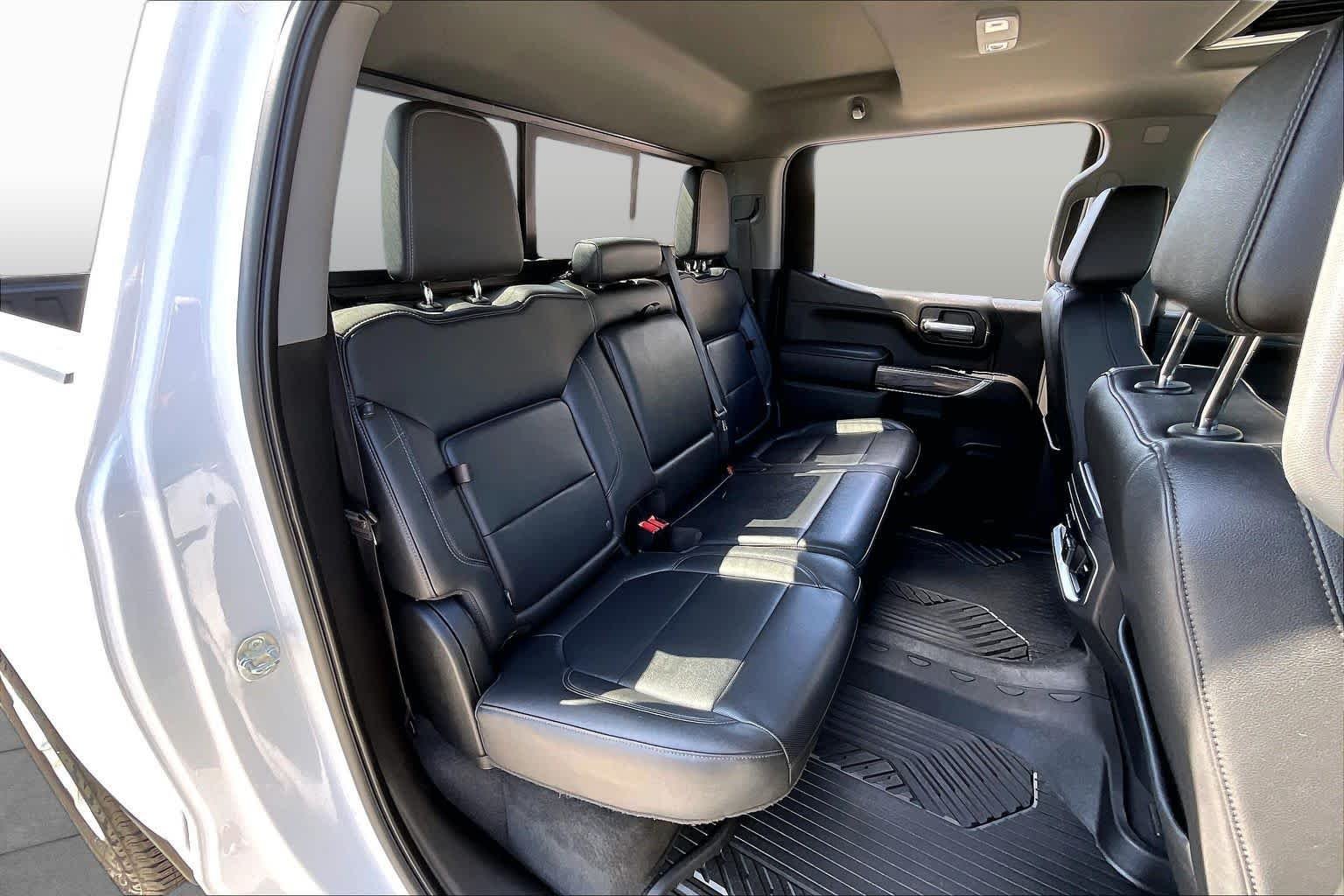 Used 2021 Iridescent Pearl Tricoat Chevrolet LTZ image 20