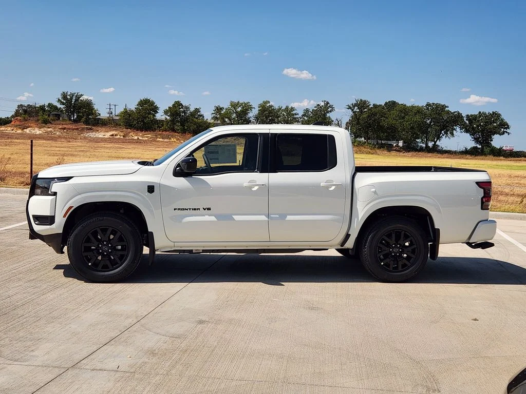 New 2027 White Nissan SV image 3