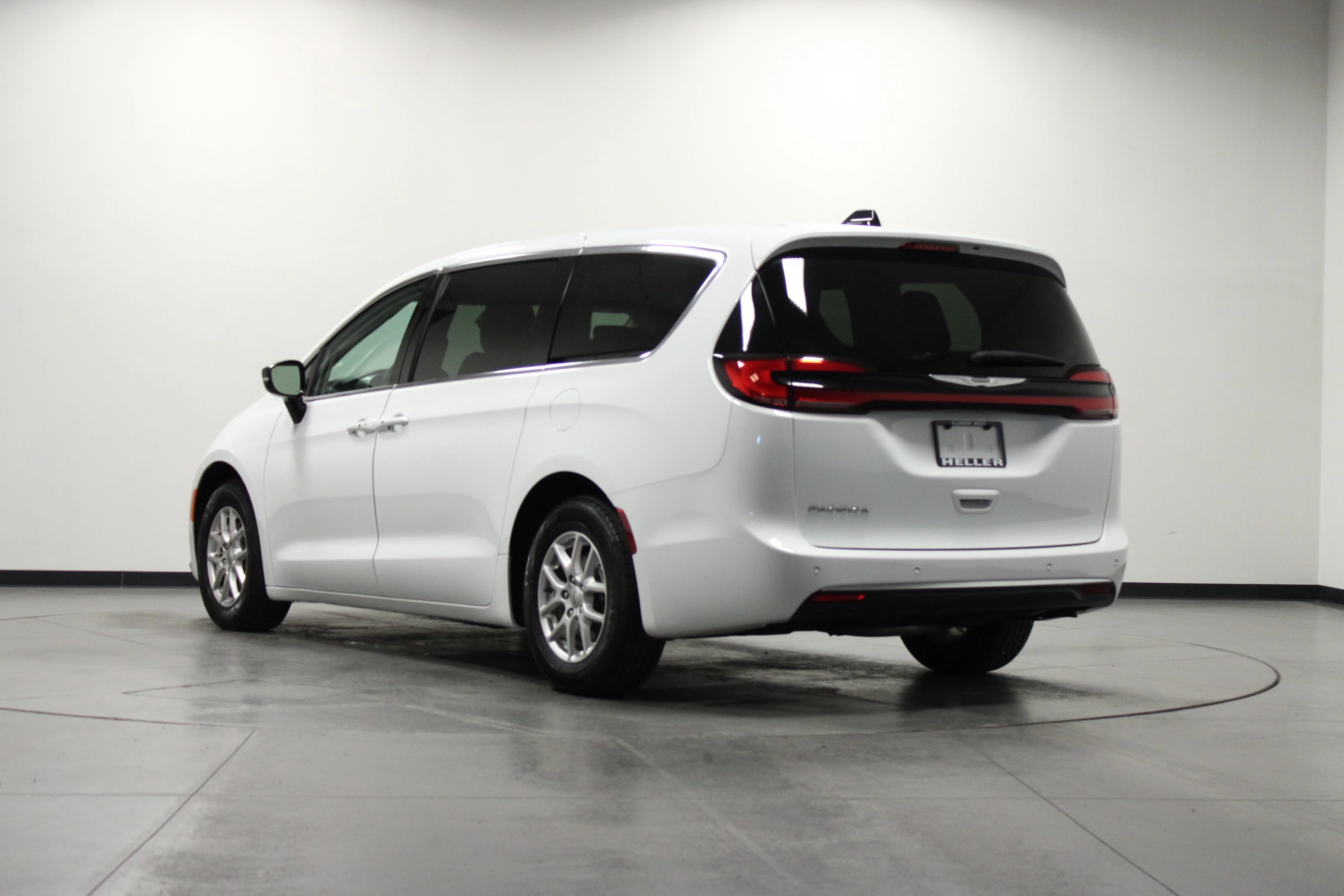 Used 2024 Bright White Clearcoat Chrysler Touring L image 6
