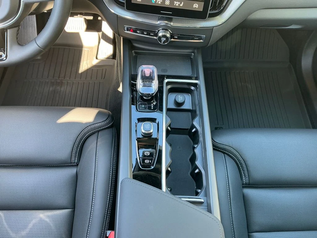 2026 Volvo XC60 Ultra - Photo 11
