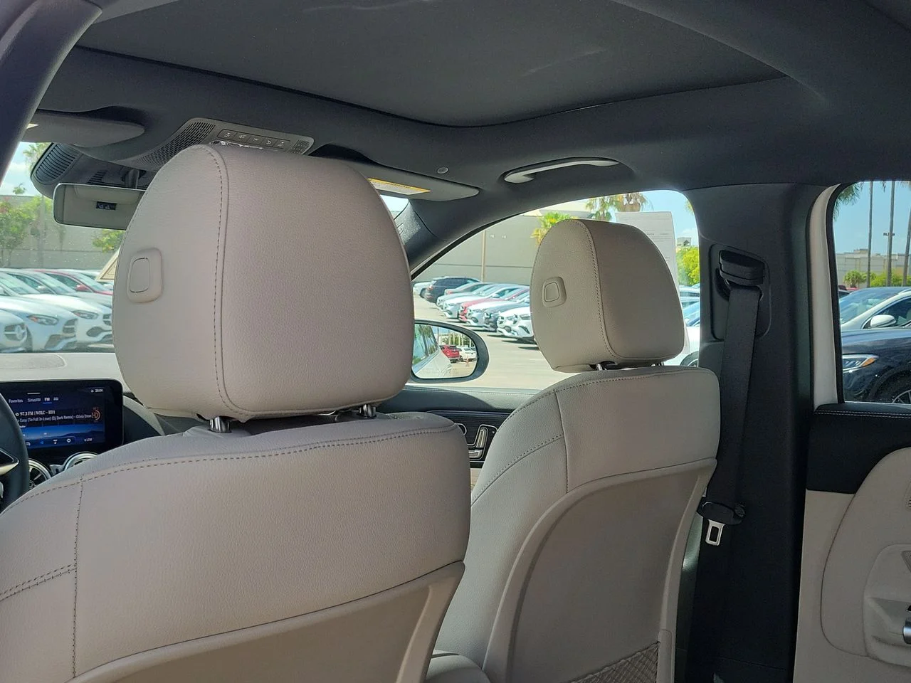 New 2026 Polar White Mercedes-Benz GLA 250 image 12