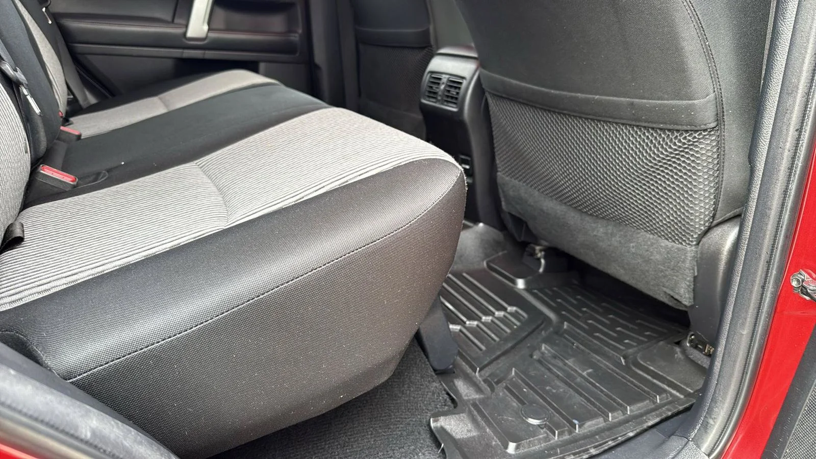 Used 2016 Red Toyota SR5 image 27