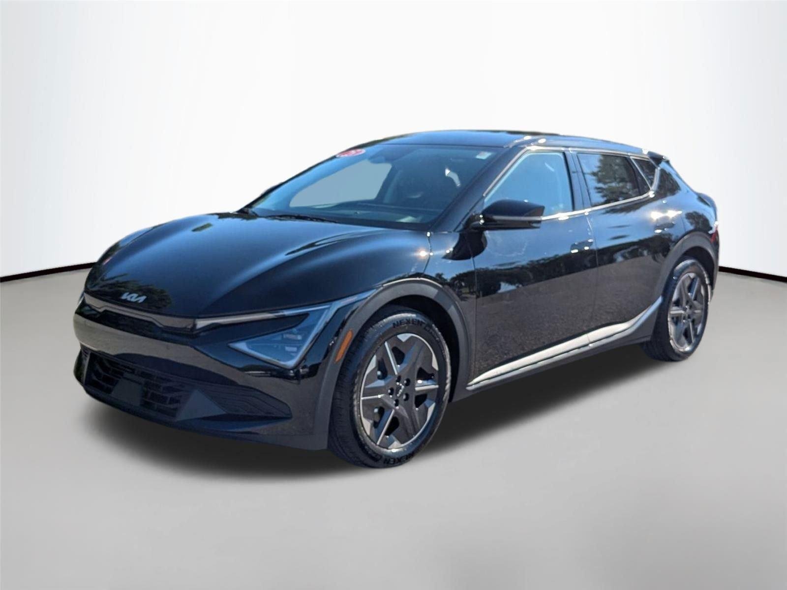 New 2025 Ebony Black Kia Light Long Range image 1