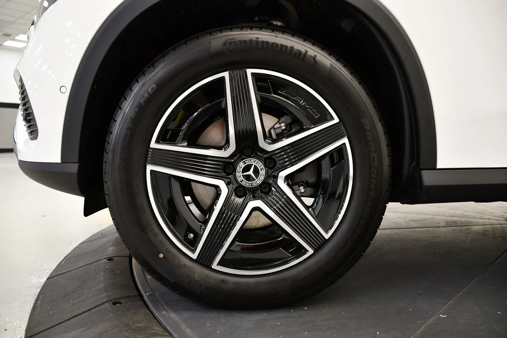 Certified Used 2026 Polar White Mercedes-Benz GLC 300 image 13